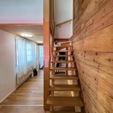 Esencial * Ιντερλάκεν